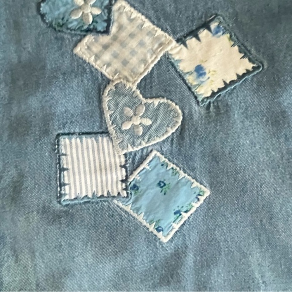 Vintage Blue Denim Shirt Women M Embroidered Applique Patchwork Country Hearts - Picture 7 of 7